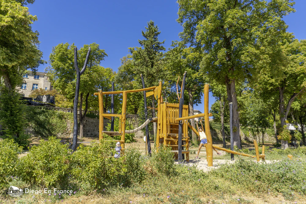 Que faire à Uzès: Guide des 20 Meilleures Expériences pour toute la famille Le Parc du Duché