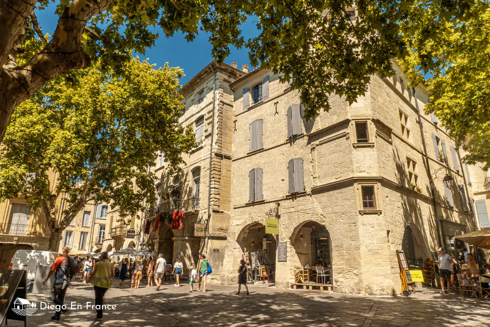 Uzès Family Travel Guide: Top 20 Things to Do with Your Loved Ones