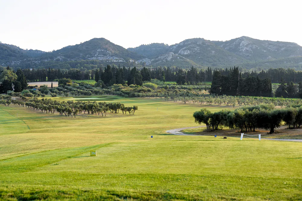 Fotografía de diegoenfrance.com del golf de Servanes, alternativa elegante para quienes buscan turismo deportivo en Provenza.