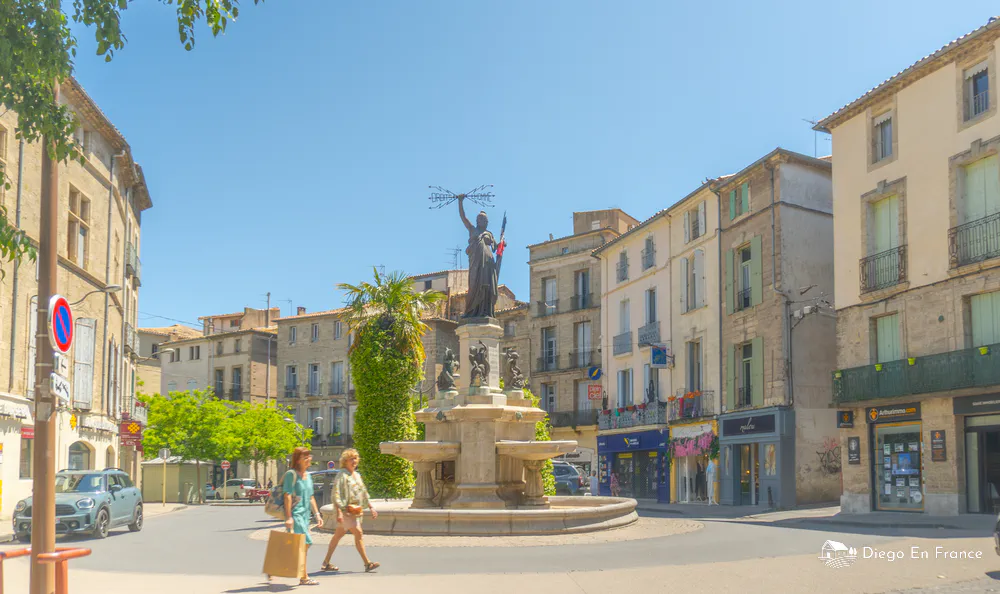 Fotografía de diegoenfrance.com de la Statue de Marianne en Pézenas