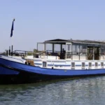 Foto de Un barco en un canal, uno de los alojamientos insolitos en Occitania en Barco