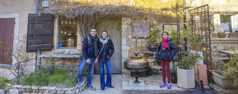 Fotografía de diegoenfrance.com de una tienda típica en Roussillon, perfecta para una parada gourmet durante tu visita