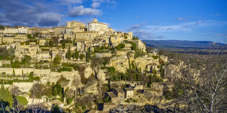 Spectacular photo by diegoenfrance, of the beautiful village of Gordes, in Provence.