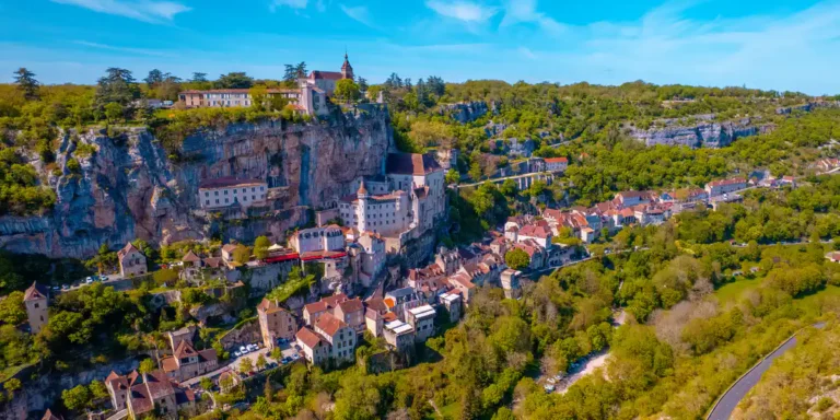 Photo by diegoenfrance, of the impressive village of Rocamadour, perched on a hill in France.