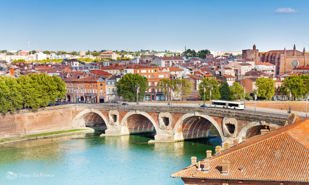 historic bridge over the Garonne River in the Ville Rose