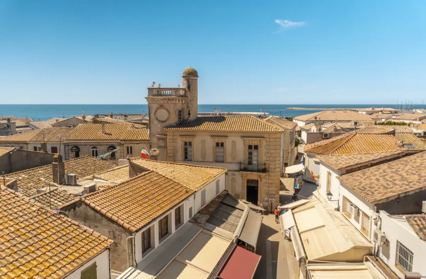 Saintes-Maries-de-la-Mer : Que voir, que faire et comment vivre la Camargue authentique