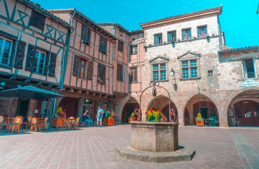 Découvrez le charme médiéval de Castelnau-de-Montmiral : Guide touristique