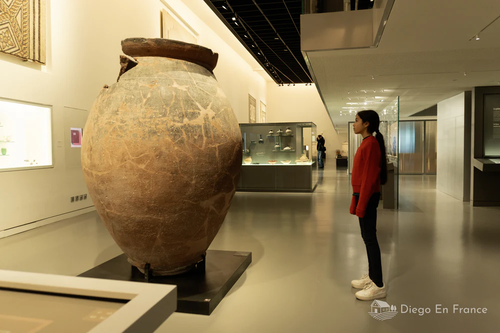 Things to do in Nîmes, France : Family visit to the Romanité Museum