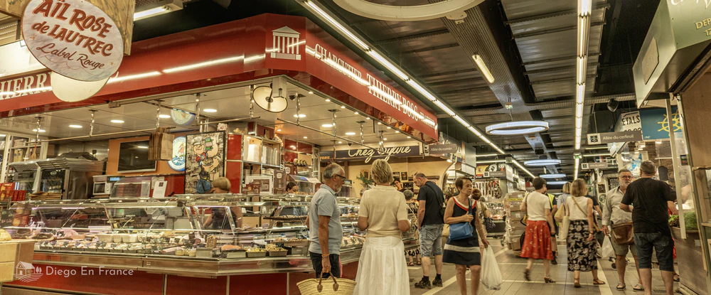 What to see in Nîmes : Les Halles de Nîmes, France