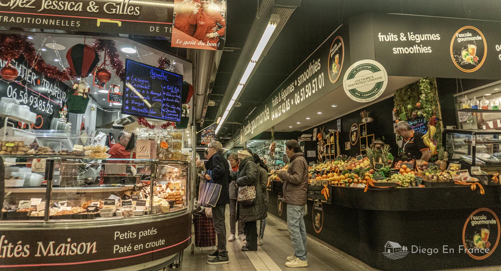 What to see in Nîmes : Les Halles de Nîmes, France
