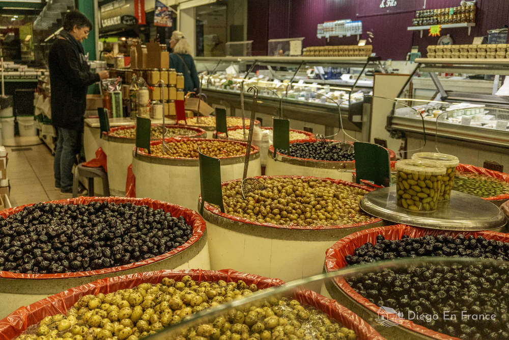 What to see in Nîmes : Les Halles de Nîmes, France