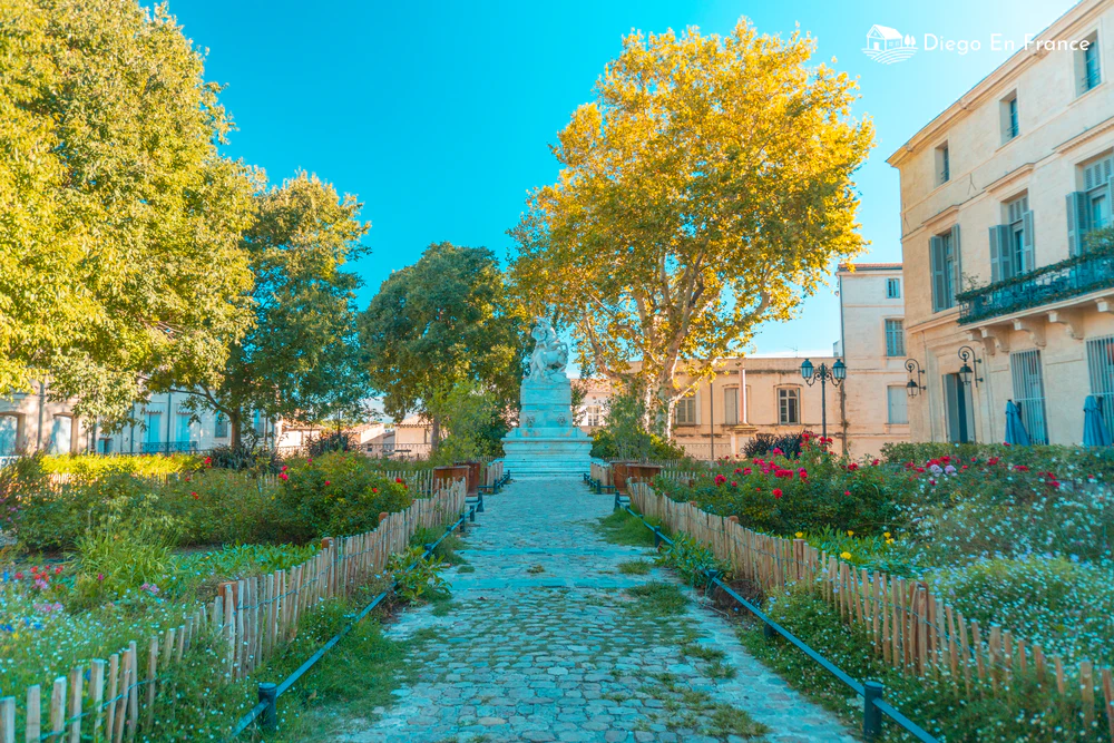 visiter Montpellier en 1 jour : La Place de la Canourgue