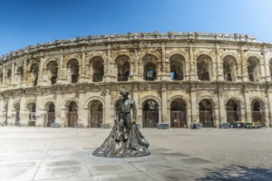 Où Manger à Nîmes : Guide des 10 Restaurants Recommandés par un Local