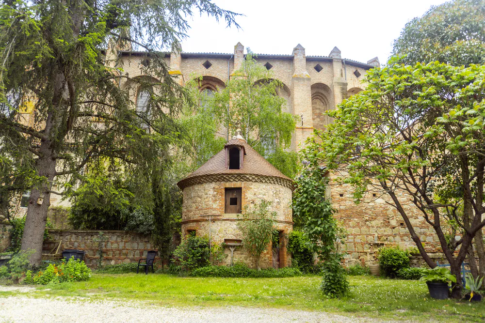 Pigeonnier mysterious hidden behind the church Saint-François, a secret jewel of Lavaur.