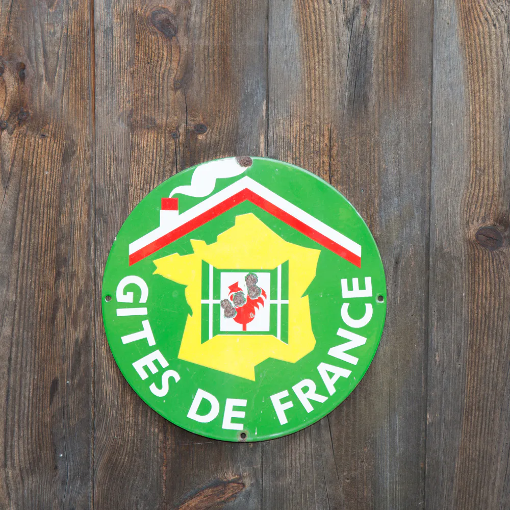 Fotografía de diegoenfrance.com del logo Gîtes de France para turismo rural