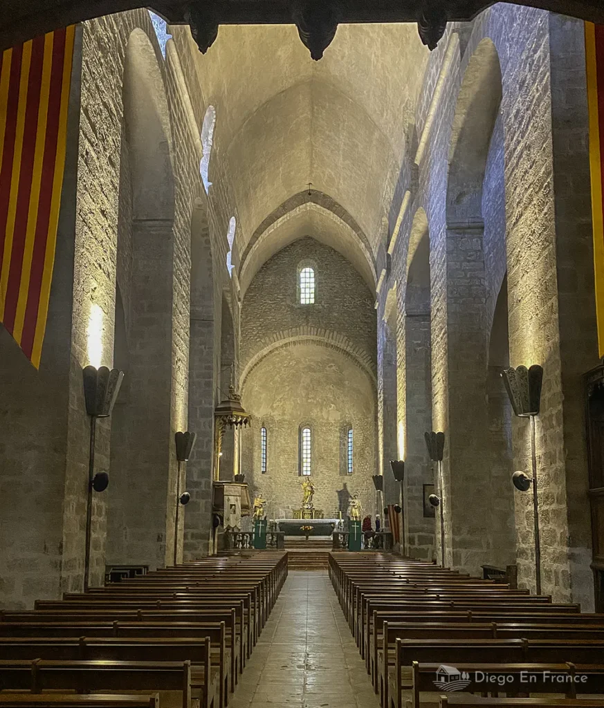 Photo by diegoenfrance.com of the interior of the Abbey of Sainte-Marie de Arles-sur-Tech, an example of Carolingian art in the Vallespir.