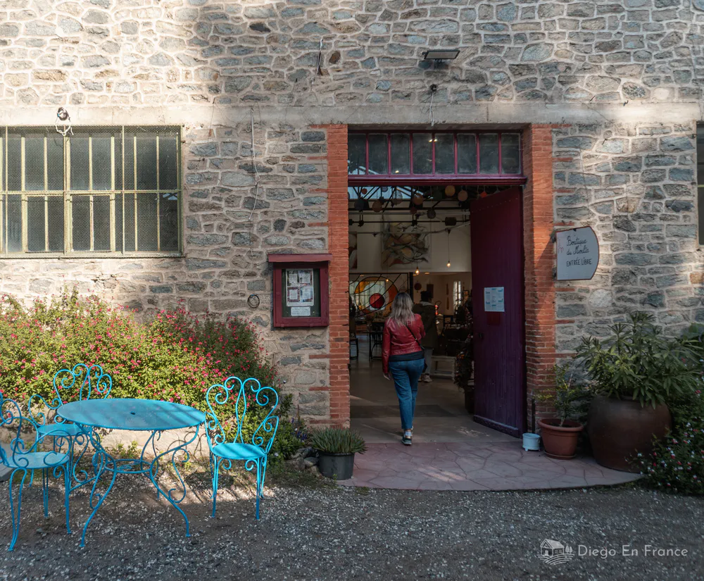 Photo by diegoenfrance.com of the entrance to the former mill transformed into a space for artists and craftsmen.