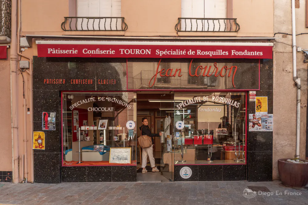 Photo by diegoenfrance.com of the historic Touron pastry shop, known for its handmade rousquilles.