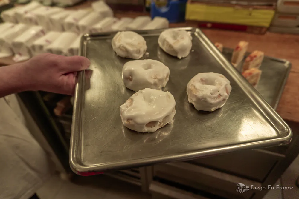 Fotografía de diegoenfrance.com mostrando rousquilles tradicionales elaboradas en Pâtisserie Pi Roue en el Vallespir.