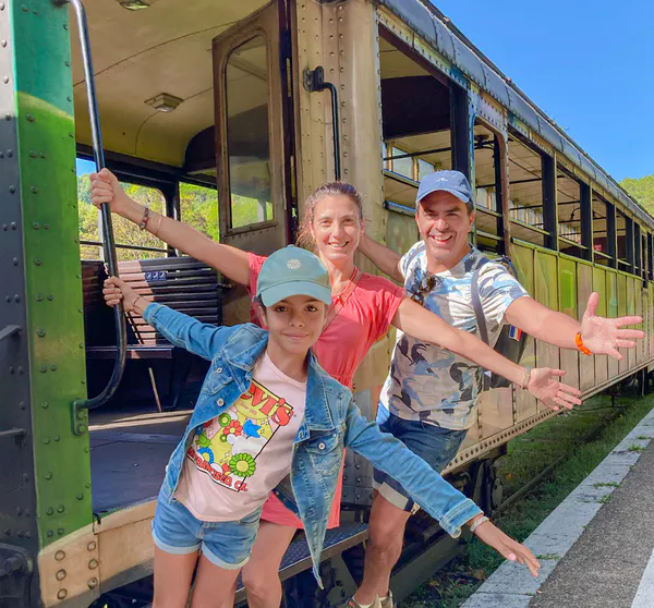 Diego en Familia, en el pequeño tren de las Cévennes, Anduze. Sur de Francia