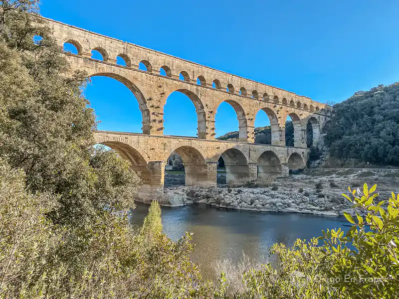 Fotografia del impresionante Pont du Gard, Patrimonio de la humanidad UNESCO